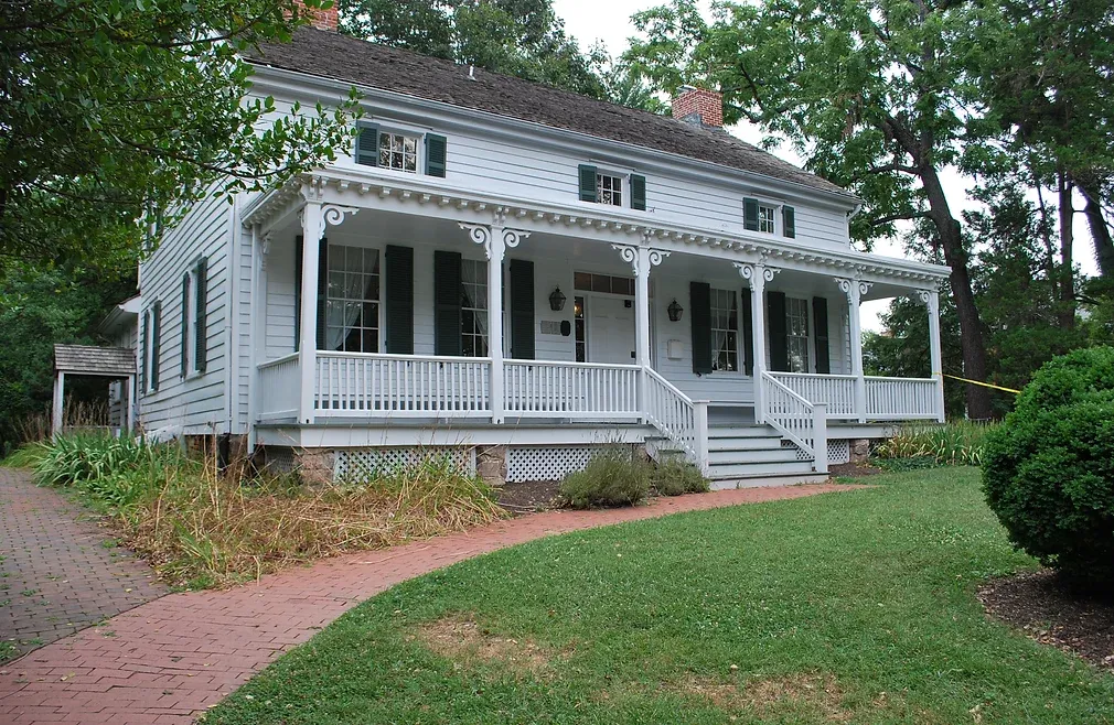 Women’s History Walk: Splendid Showcase at Cherry Hill Park